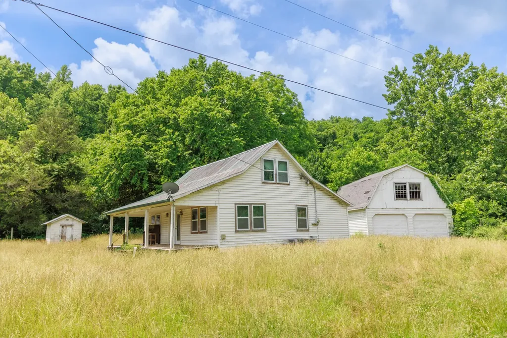 8100 Eaton Hollow Road Christiana TN 37037