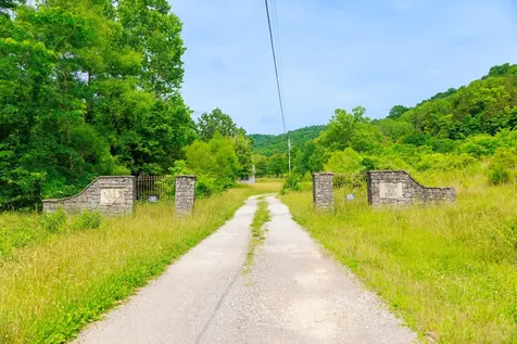 8100 Eaton Hollow Road Christiana TN 37037