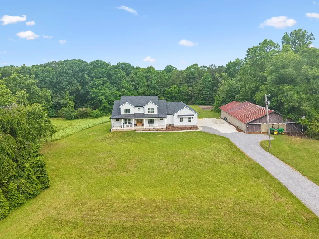 6949 Sawyer Road Signal Mountain TN 37377