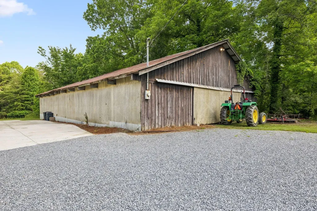 6949 Sawyer Road Signal Mountain TN 37377