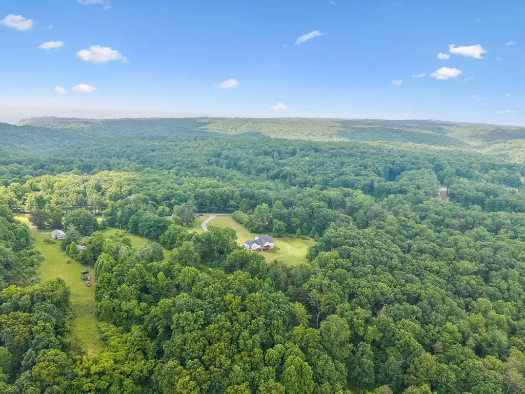 6949 Sawyer Road Signal Mountain TN 37377
