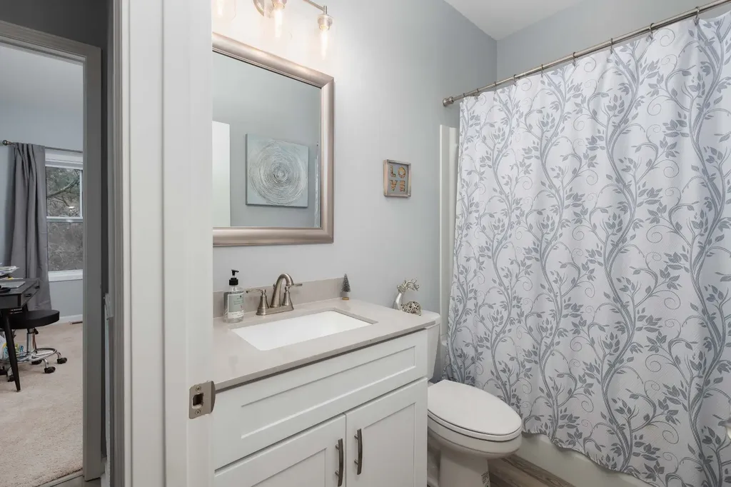 1239 Oxford Village Circle Columbia TN 38401