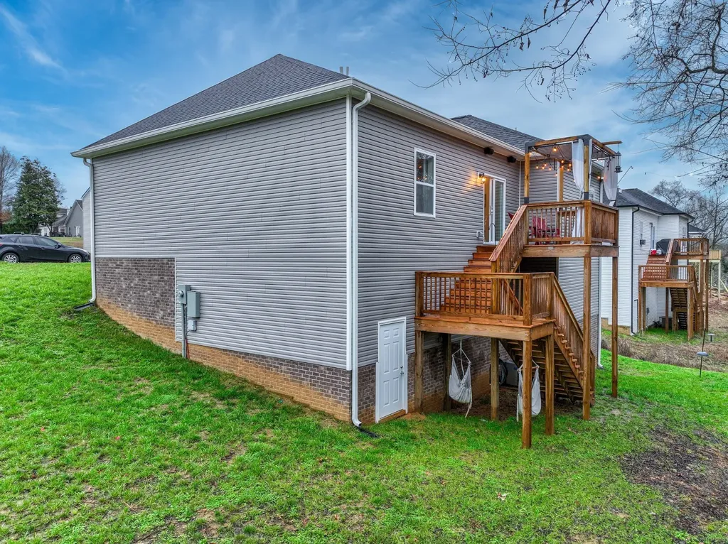 1239 Oxford Village Circle Columbia TN 38401