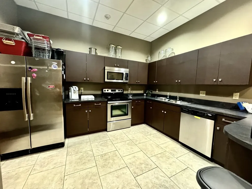 212 N Castle Heights Avenue Lebanon TN 37087