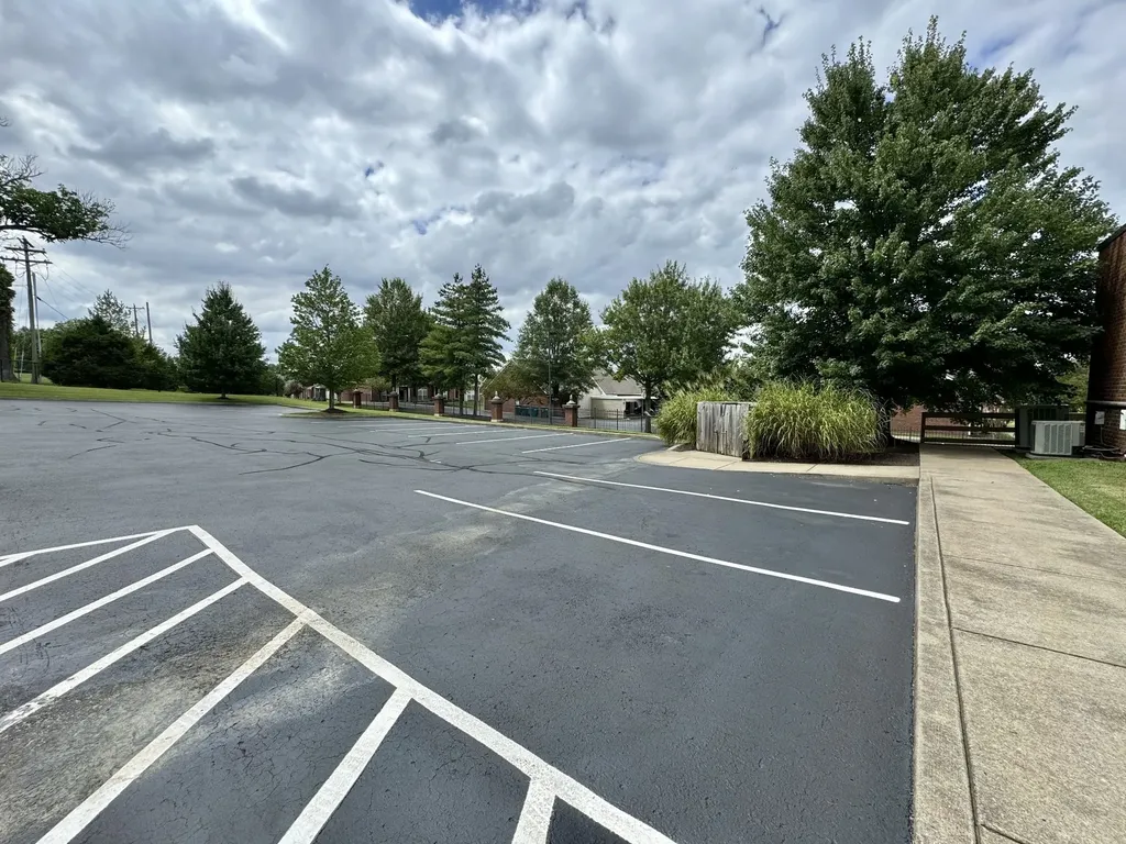 212 N Castle Heights Avenue Lebanon TN 37087