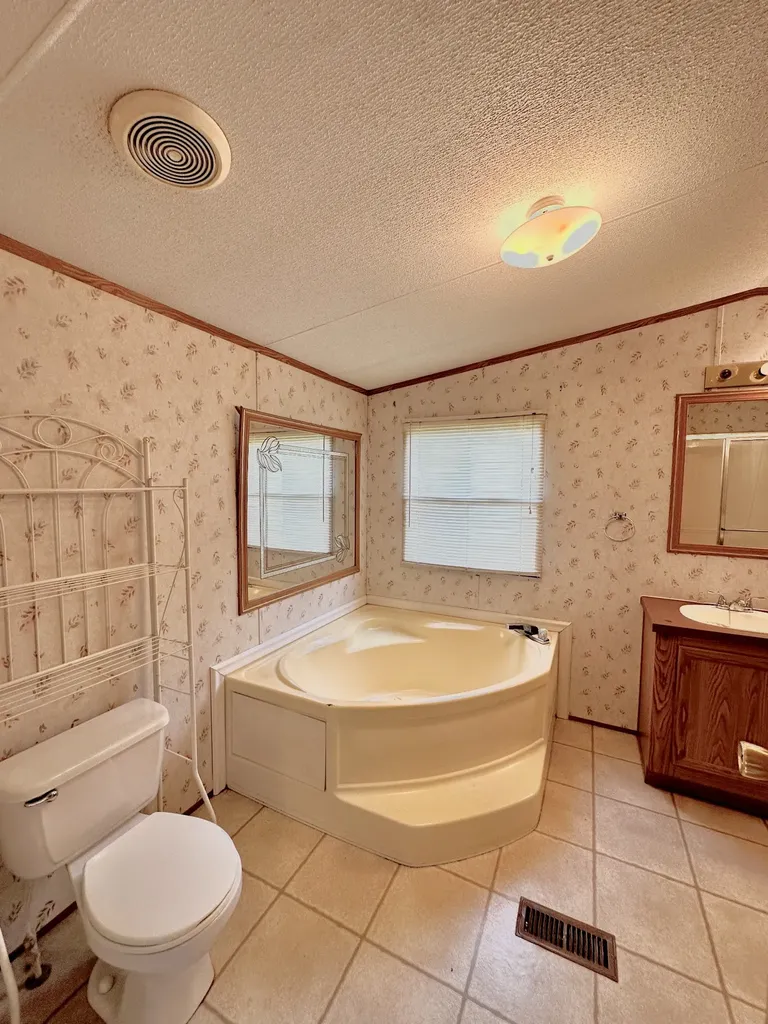 1865 Mcwhorter Road Cunningham TN 37052
