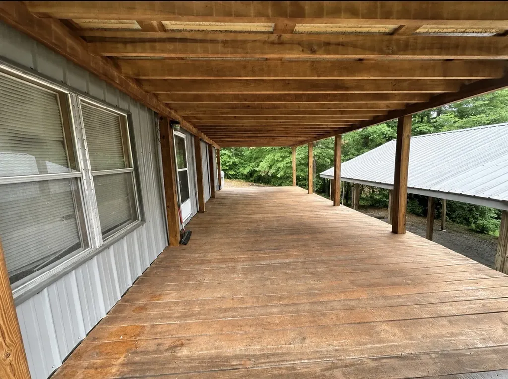 1865 Mcwhorter Road Cunningham TN 37052