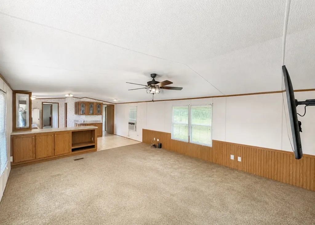 1865 Mcwhorter Road Cunningham TN 37052