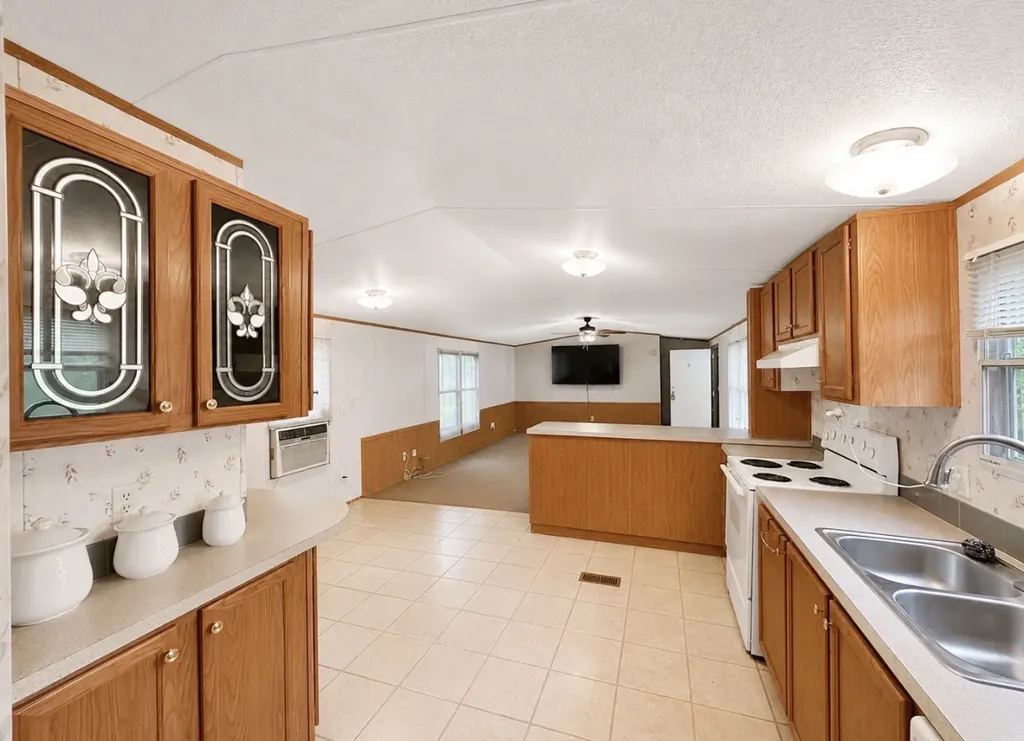1865 Mcwhorter Road Cunningham TN 37052