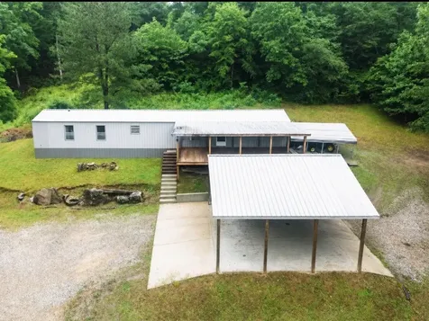 1865 Mcwhorter Road Cunningham TN 37052