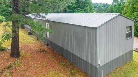 1865 Mcwhorter Road Cunningham TN 37052