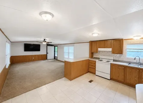1865 Mcwhorter Road Cunningham TN 37052