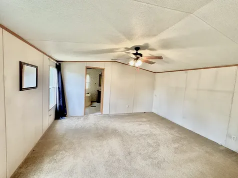 1865 Mcwhorter Road Cunningham TN 37052