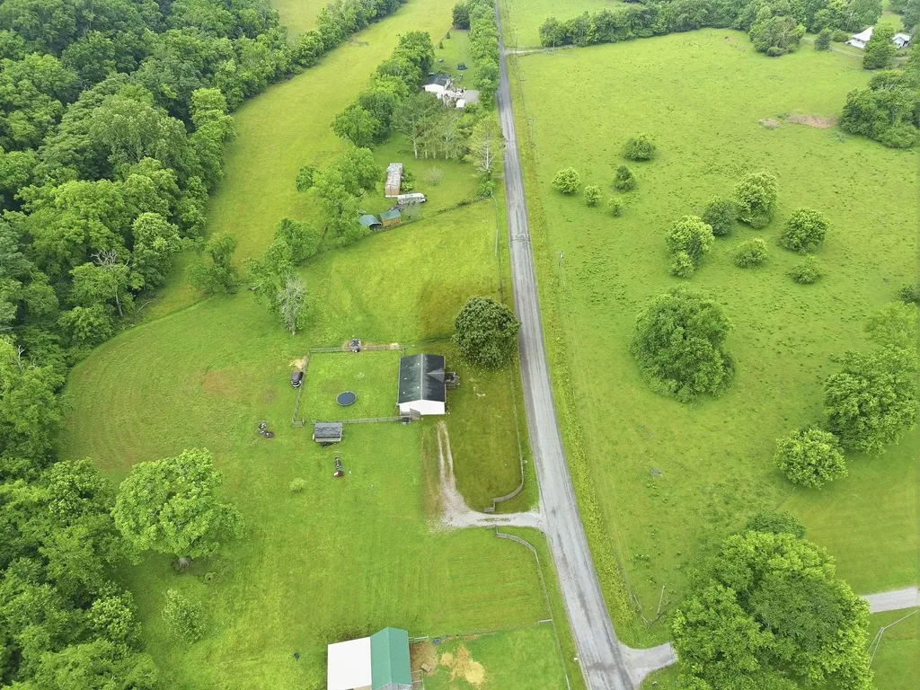 2907 Dodson Gap Road Culleoka TN 38451
