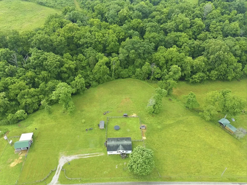 2907 Dodson Gap Road Culleoka TN 38451