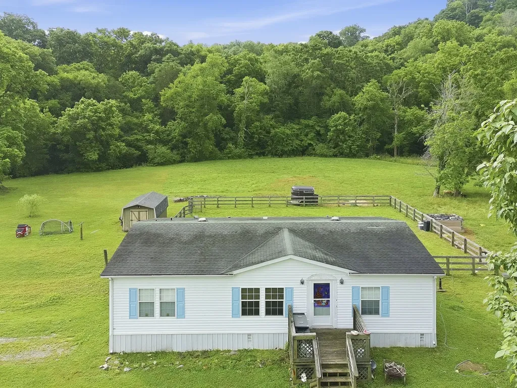 2907 Dodson Gap Road Culleoka TN 38451