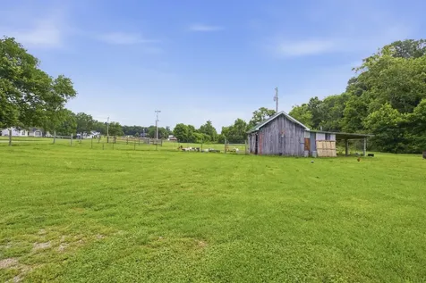 2907 Dodson Gap Road Culleoka TN 38451