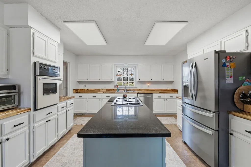 91 Whispering Oaks Street Summertown TN 38483