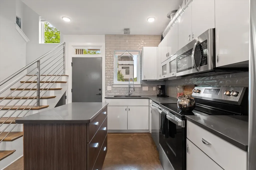 82 Evanston Avenue Nashville TN 37207