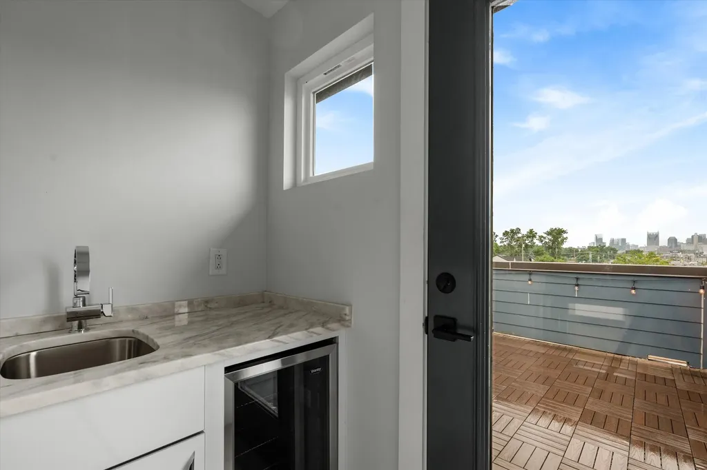 82 Evanston Avenue Nashville TN 37207