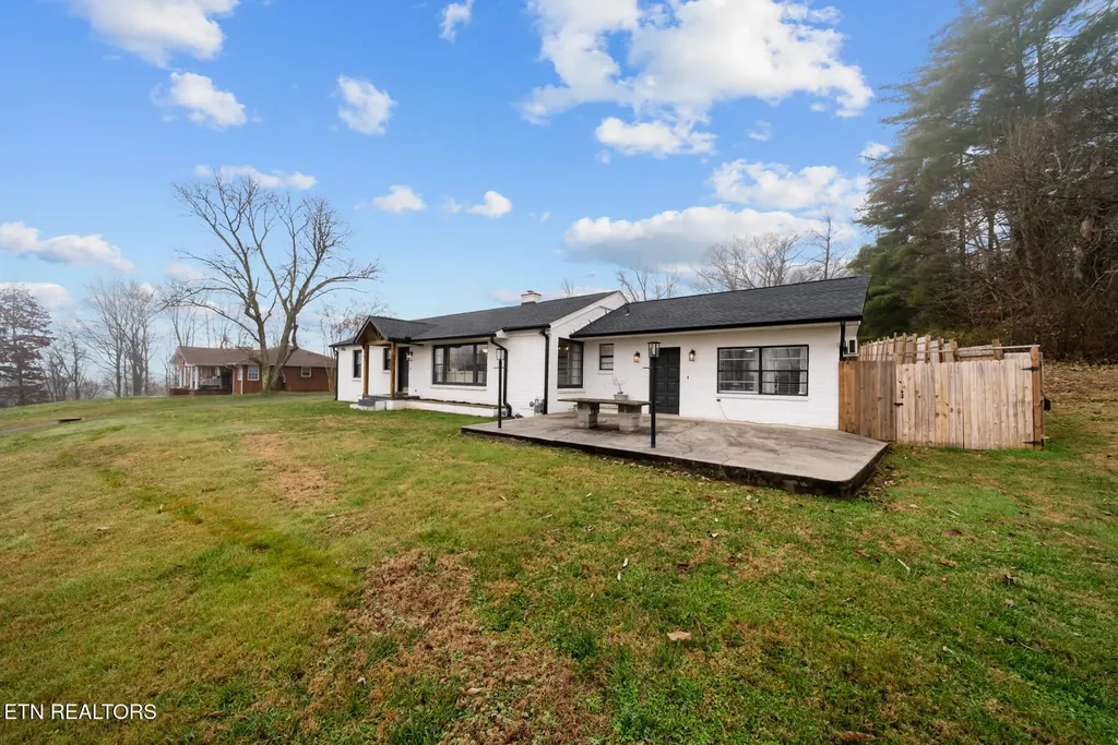 448 Woolsey Road Harriman TN 37748