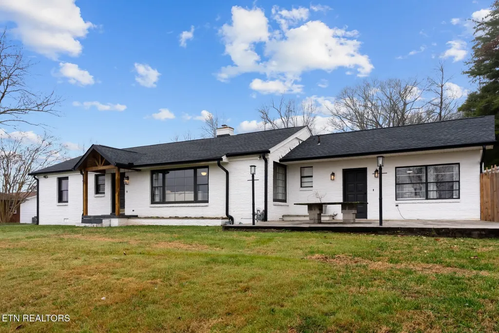 448 Woolsey Road Harriman TN 37748