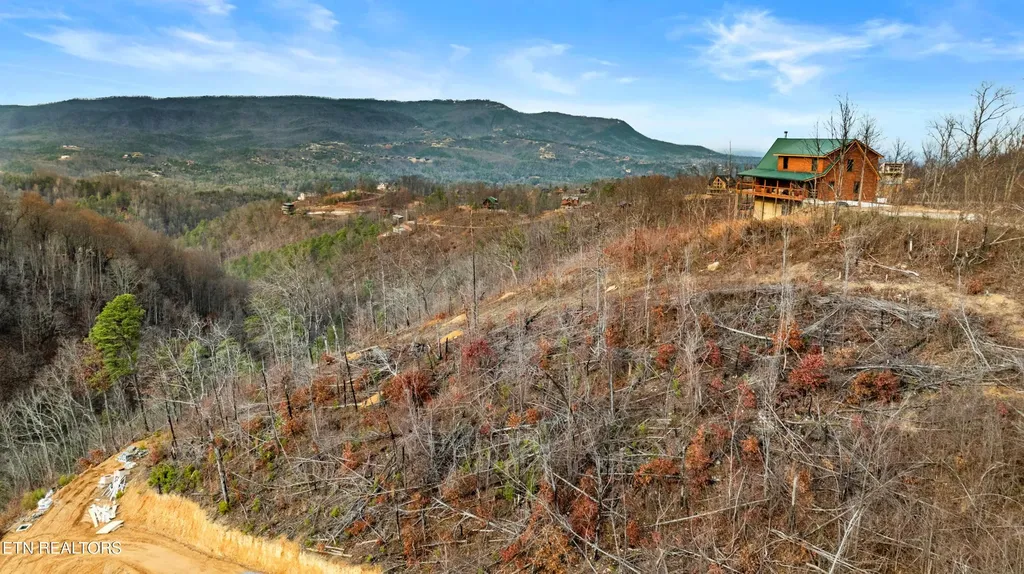 7 Lone Ridge Drive Sevierville TN 37876