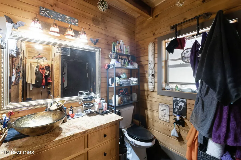 1029 Smithfield Road Tellico Plains TN 37385