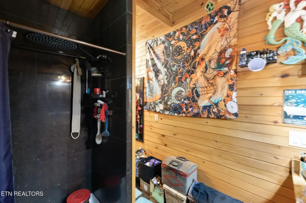 1029 Smithfield Road Tellico Plains TN 37385