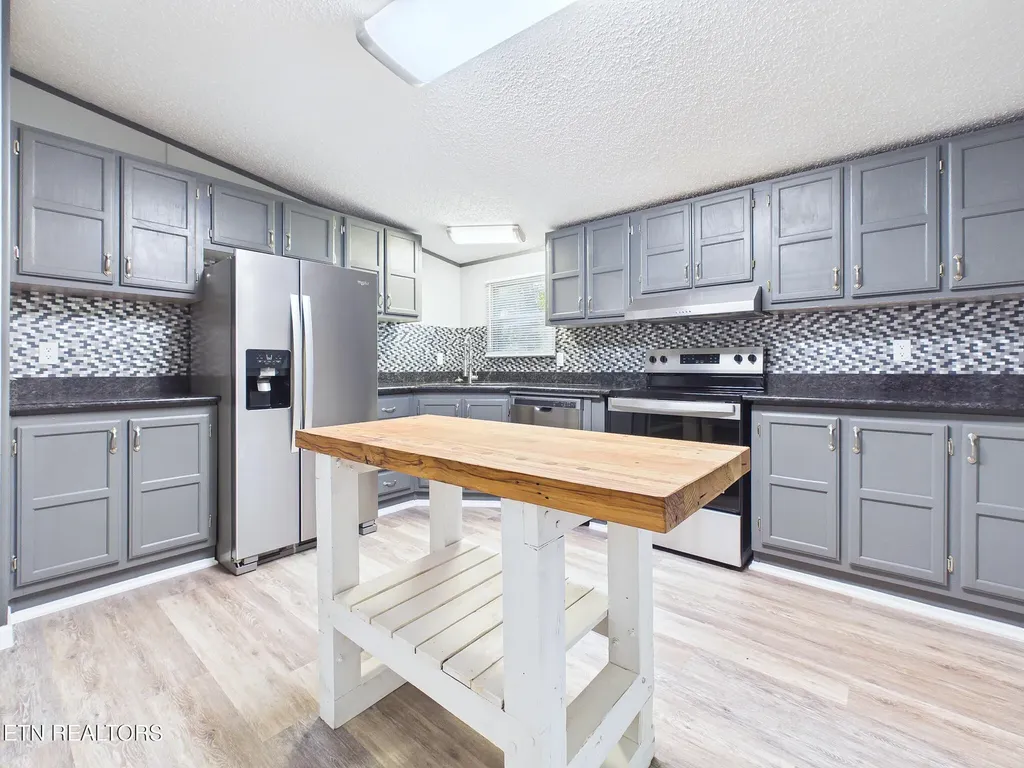 43 Glenn Drive Madisonville TN 37354