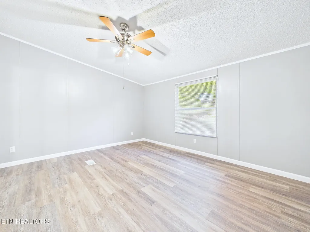 43 Glenn Drive Madisonville TN 37354