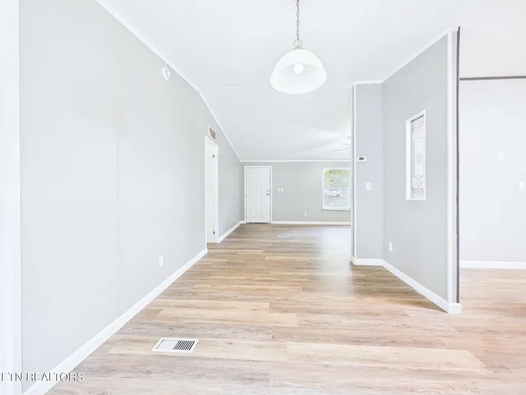 43 Glenn Drive Madisonville TN 37354
