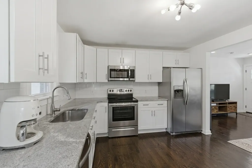 800 Oak Street Nashville TN 37216