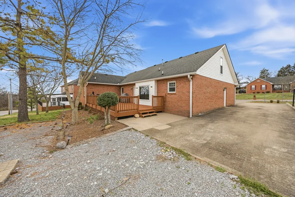 415 Woodlands Drive Gallatin TN 37066