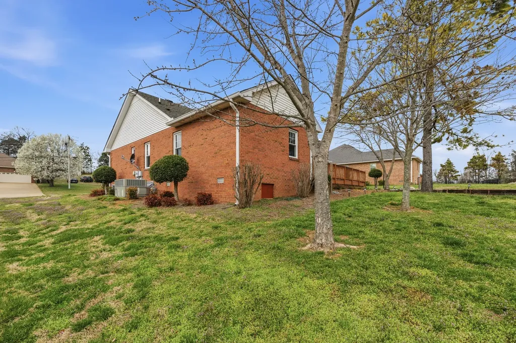 415 Woodlands Drive Gallatin TN 37066