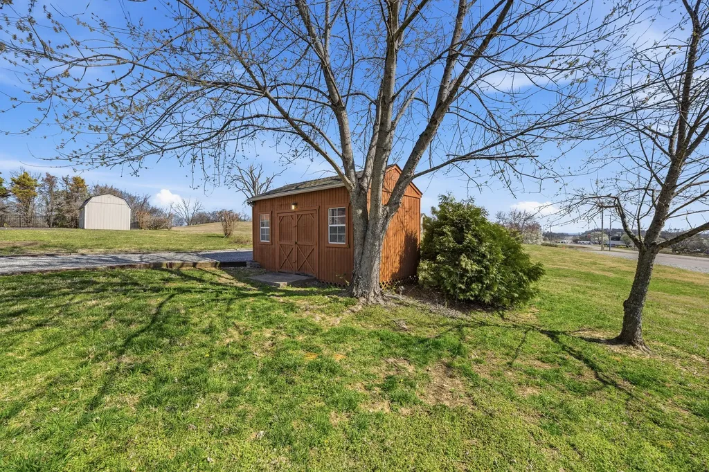 415 Woodlands Drive Gallatin TN 37066