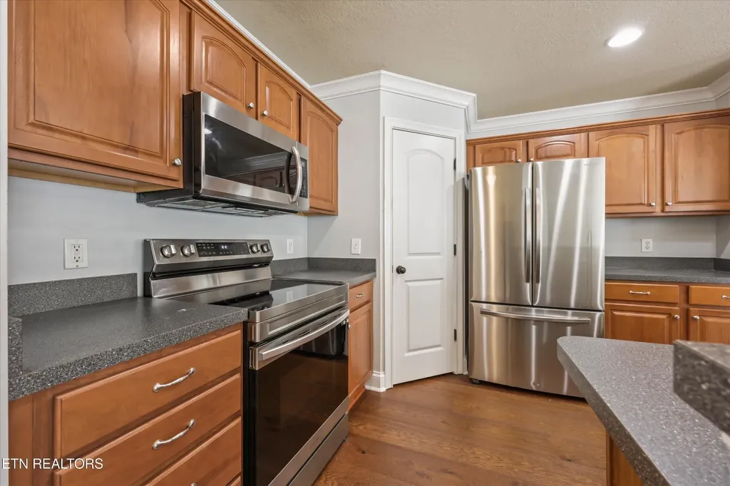 118 Cornerstone Circle Clinton TN 37716
