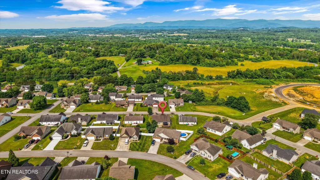 118 Cornerstone Circle Clinton TN 37716