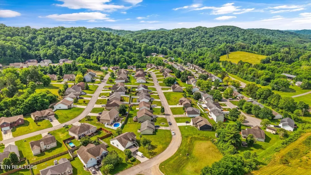 118 Cornerstone Circle Clinton TN 37716