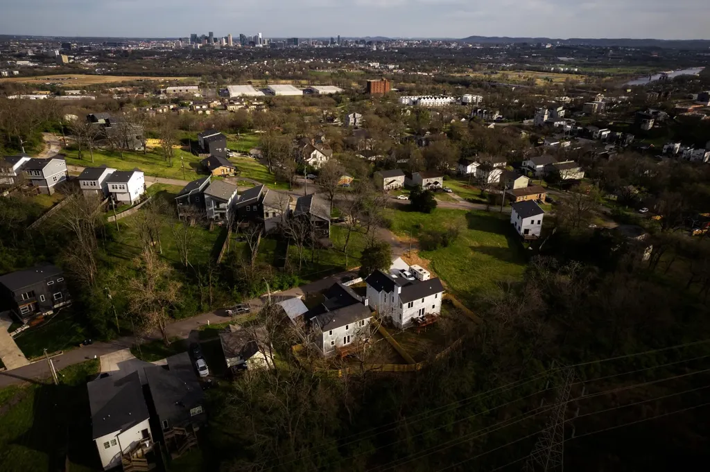 2403 Stivers Street Nashville TN 37218