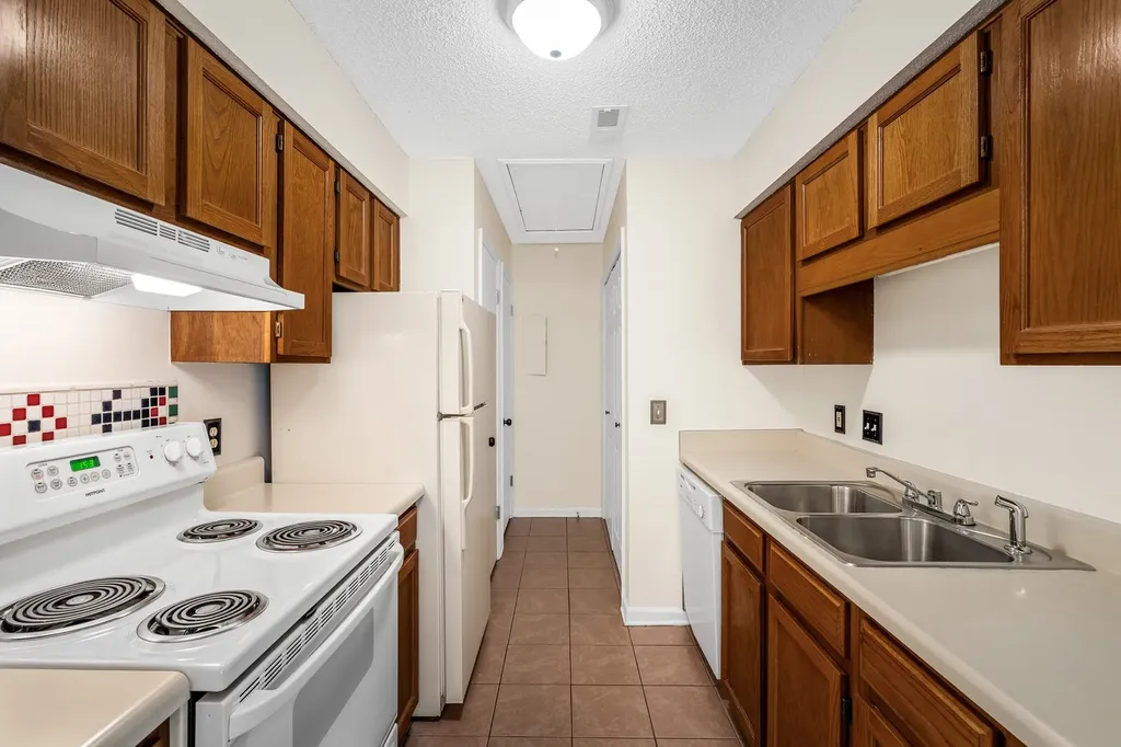 172 Brooke Castle Drive Hermitage TN 37076