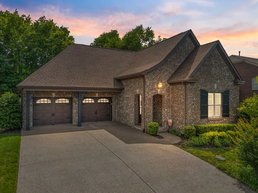 1049 Vinings Boulevard Gallatin TN 37066