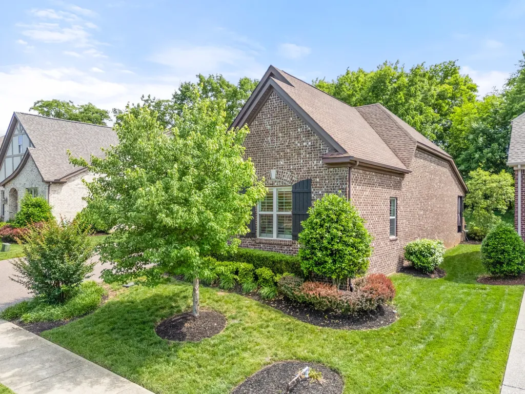 1049 Vinings Boulevard Gallatin TN 37066