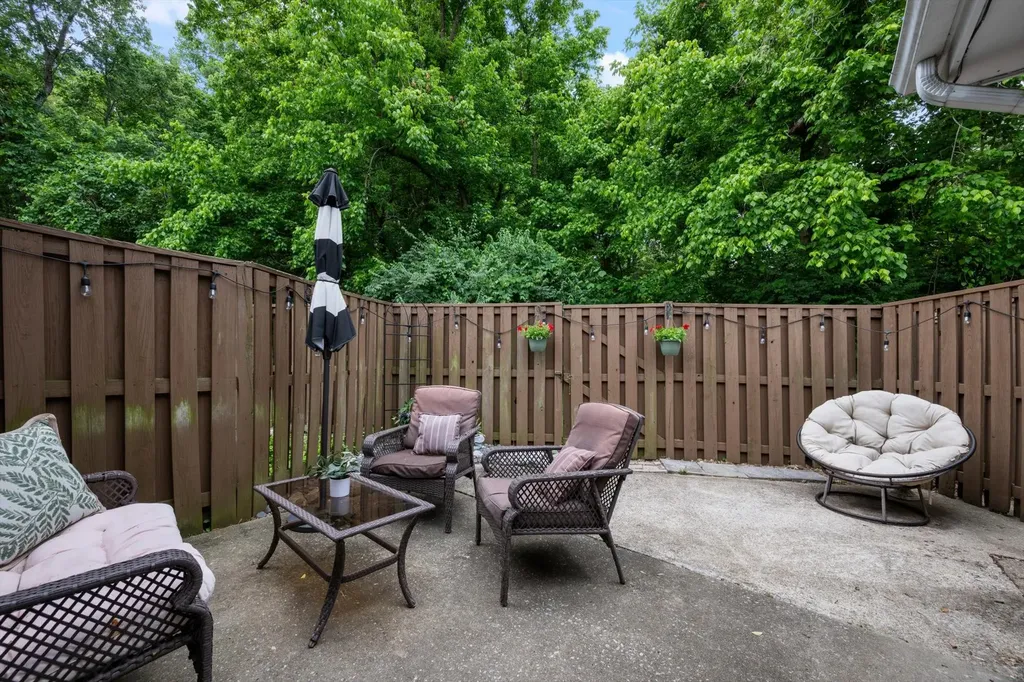 365 Yorkshire Circle Nashville TN 37211
