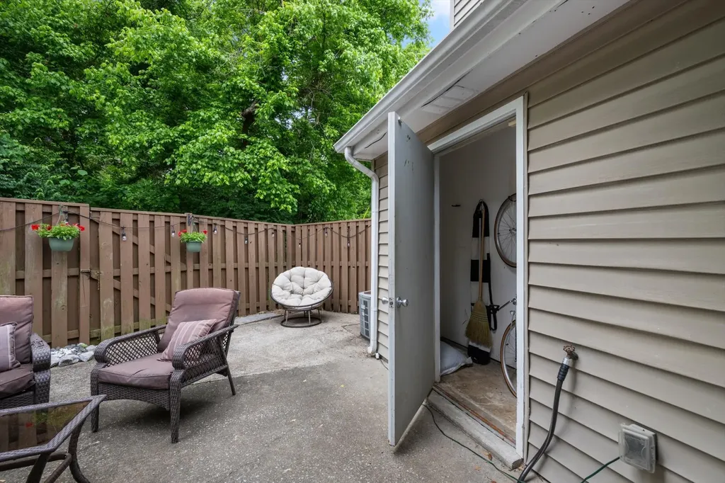 365 Yorkshire Circle Nashville TN 37211