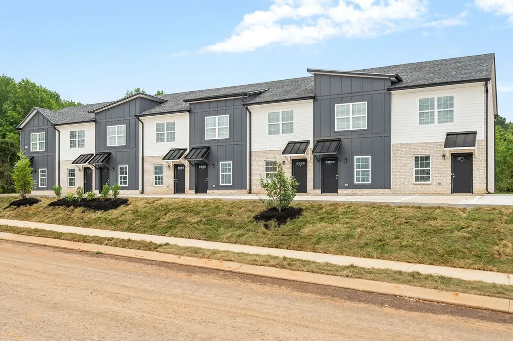1169 Meadowhill Lane Clarksville TN 37043
