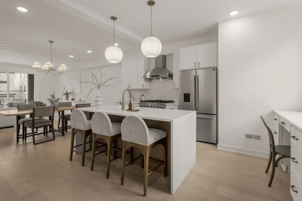 919 Cheatham Place Nashville TN 37208