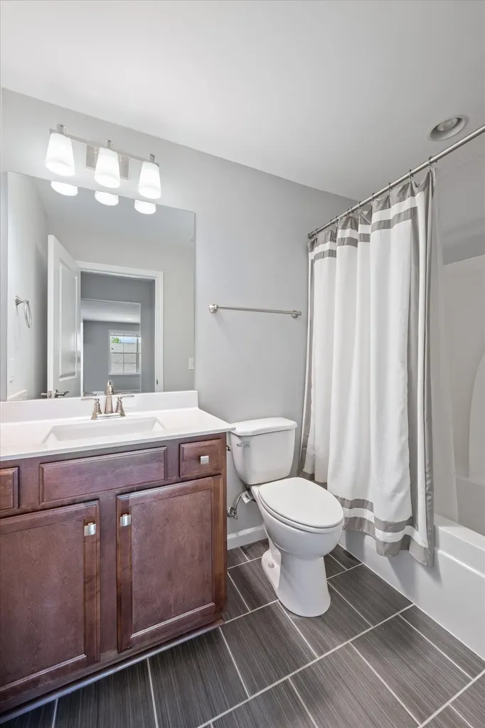 2326 Stonecenter Lane Murfreesboro TN 37128