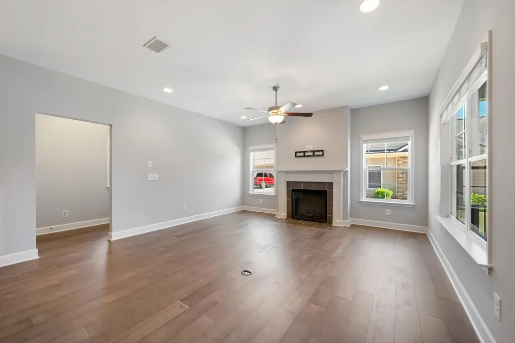 2326 Stonecenter Lane Murfreesboro TN 37128