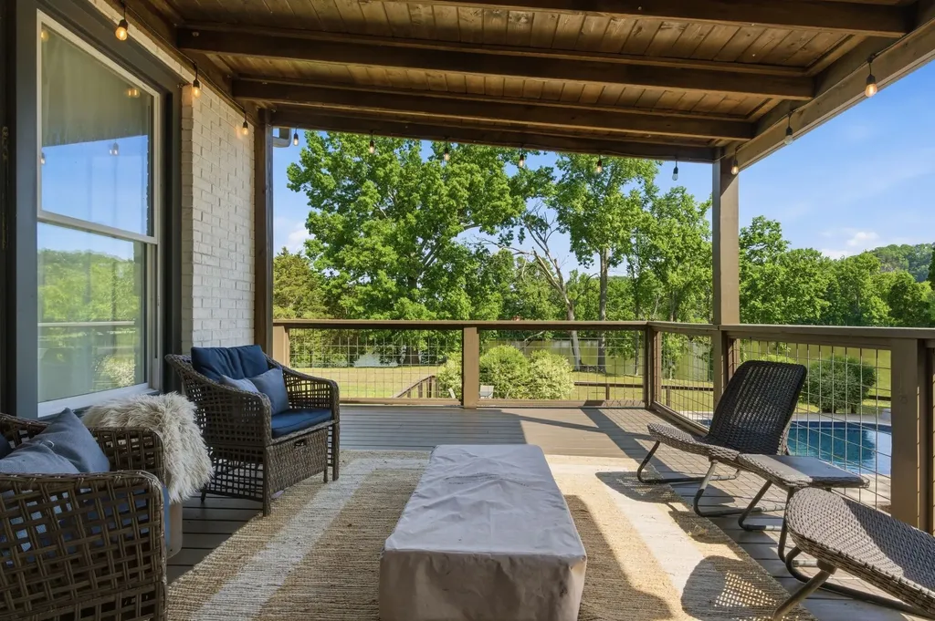 1014 Lakeview Circle Ashland City TN 37015